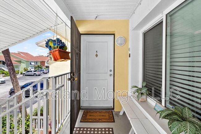 Building Photo - 3580 41st Ln S
