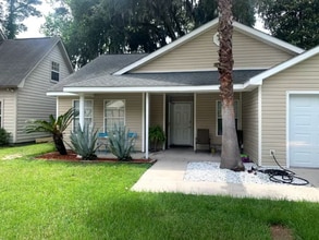 Building Photo - 7339 Leghorn St