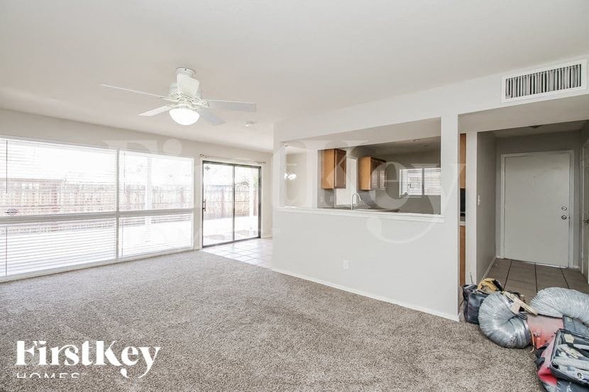 Building Photo - 2801 N 68th St