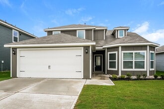 Building Photo - 1533 Woodwinds Dr