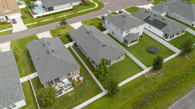 Building Photo - Serenity in Green Cove Springs!