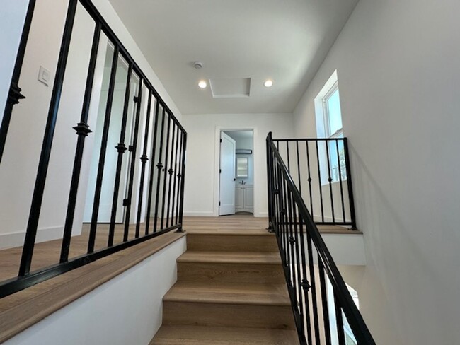 Building Photo - Brand new 3-bedroom, 2-bathroom designed f...