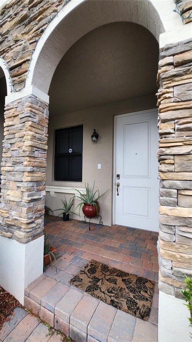Building Photo - 25301 SW 114th Ct