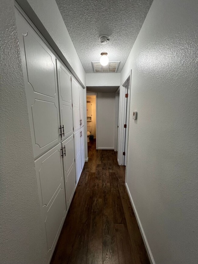 Building Photo - SUNSET MESA HOME WITH POOL ACCESS!