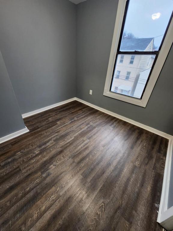 Building Photo - 256 Grand Street