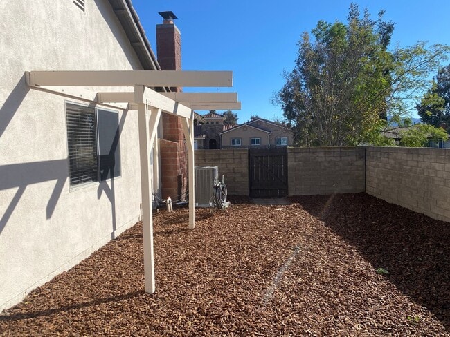 Building Photo - Summerfield Home