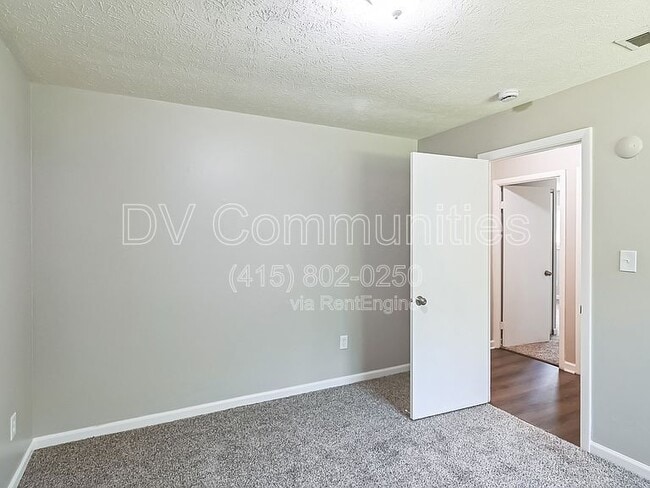 Building Photo - 17900 Fairville Ave