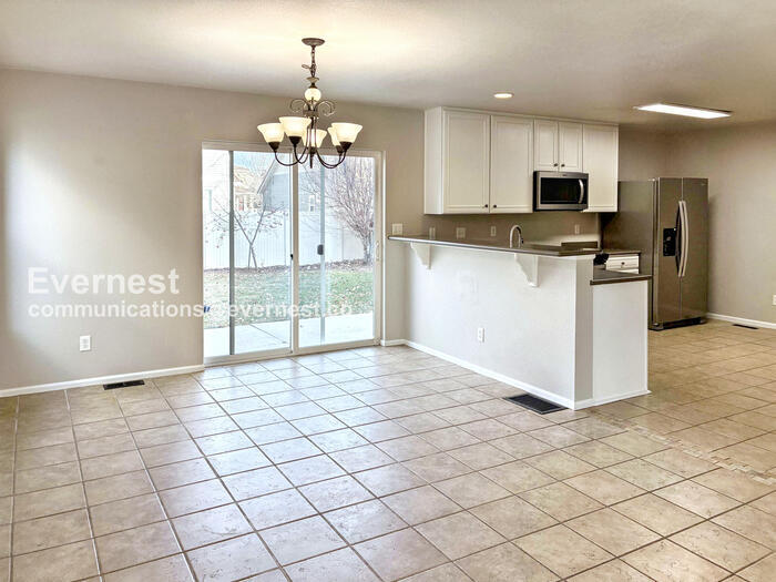 Building Photo - 3907 Heatherwood Cir