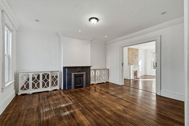 Building Photo - 37 W 34th St.