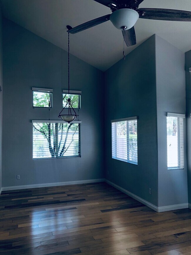 Building Photo - WONDERFUL 2 STORY HOME IN THE HEART OF GREEN VALLEY 3 BED 2.5 BATH BEAUTIFULLY LANDSCAPED!