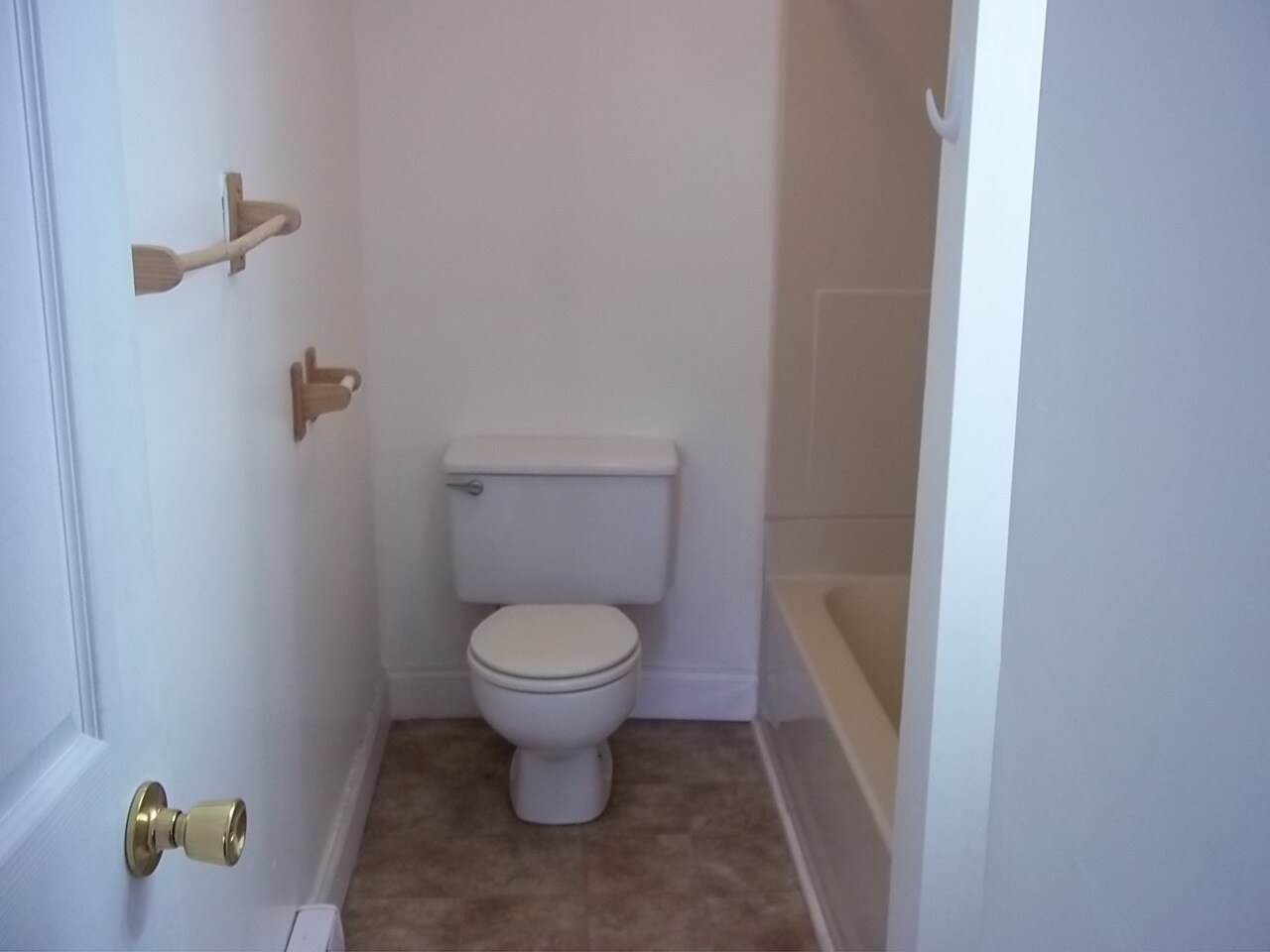 Building Photo - 725 W 3rd St