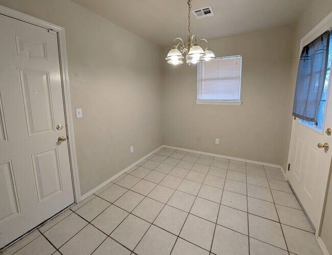 Building Photo - Great Home in Midwest City