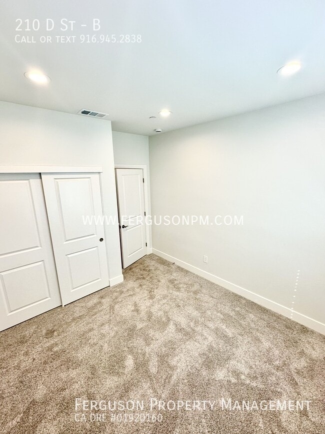 Building Photo - 210 D St