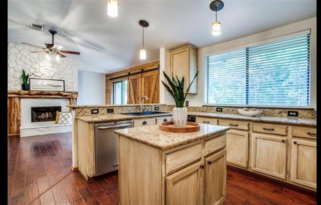 Building Photo - 2032 Signal Ridge Pl