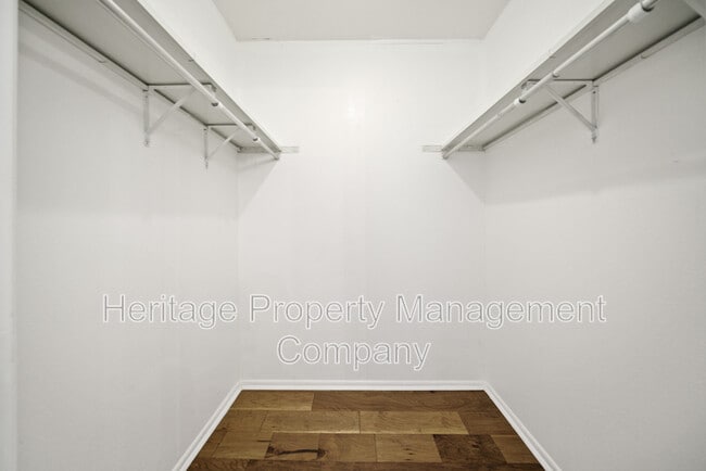 Building Photo - 10958 Crown Pk Ln