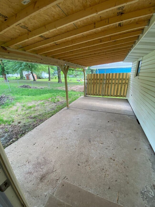 Building Photo - 2663 E Stanford St