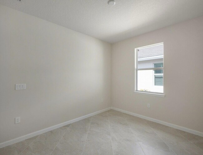 Building Photo - 14172 SW Incarnadine Ln
