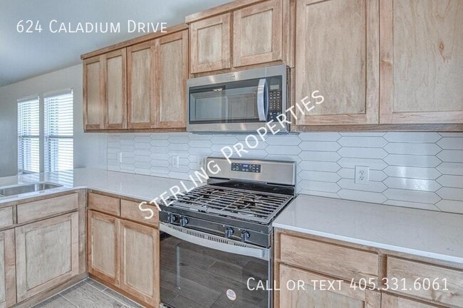 Building Photo - 624 Caladium Dr