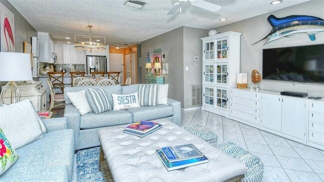 Building Photo - 1255 E Peppertree Dr