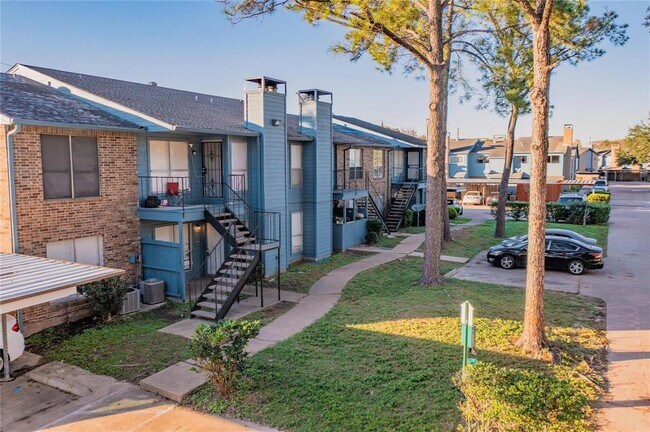 Building Photo - 10001 Westpark Dr