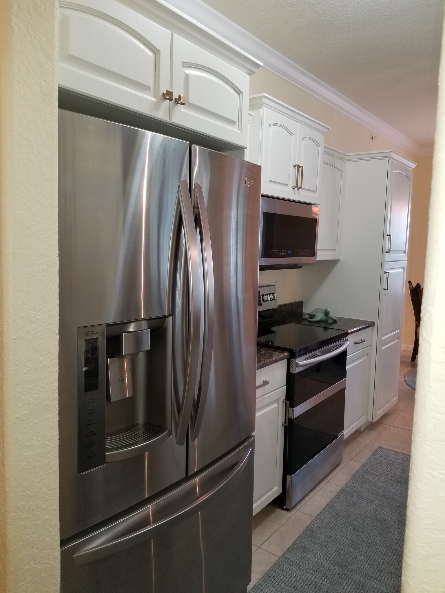 kitchen granite tops - 800 San Lino Cir