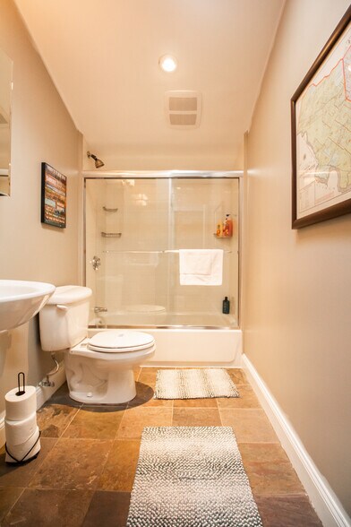 Building Photo - 247 Savin Hill Ave