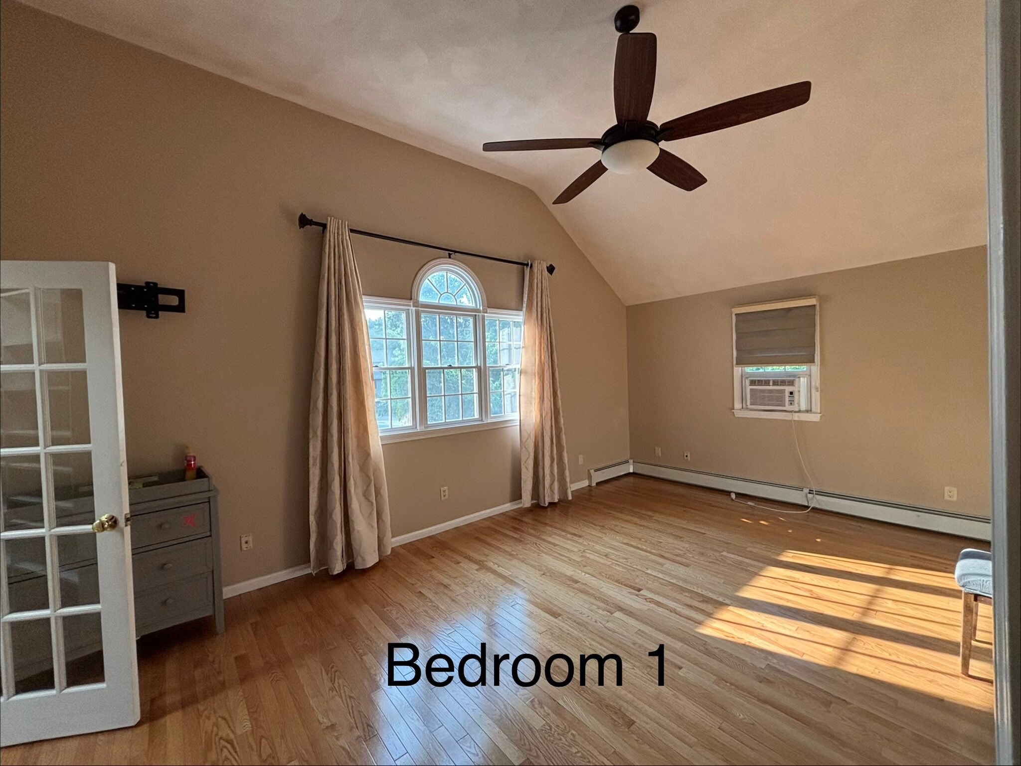Building Photo - 5 Pine Grove Ave