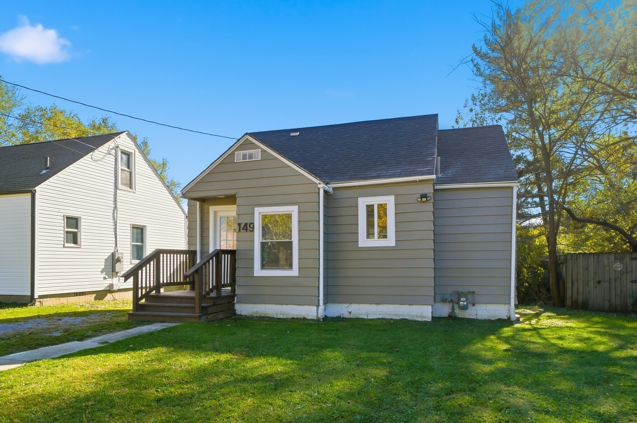 Building Photo - 149 W Lane Ave