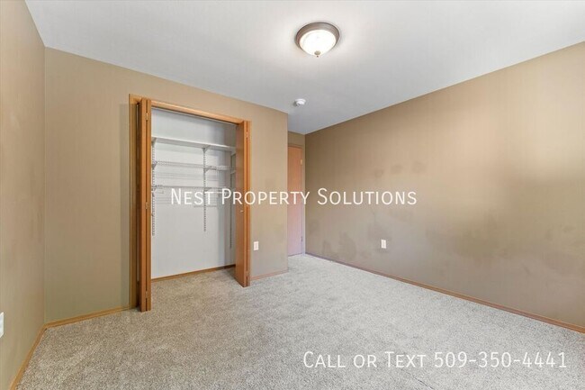 Building Photo - 812 Sage Bay Dr