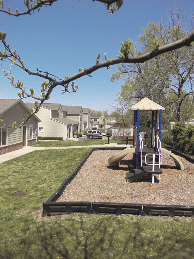 Cedarwood Terrace 2244 N Cedarwood Ln Springfield MO 65803