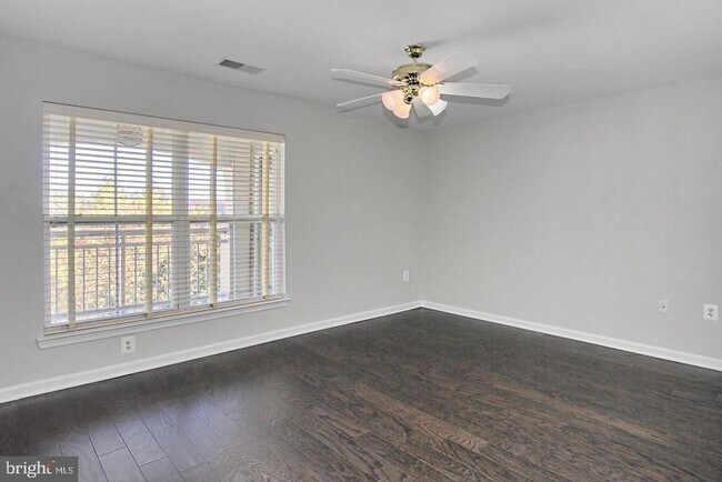 Building Photo - 5120 Grimm Dr