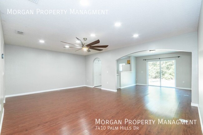 Building Photo - 7410 Palm Hills Dr