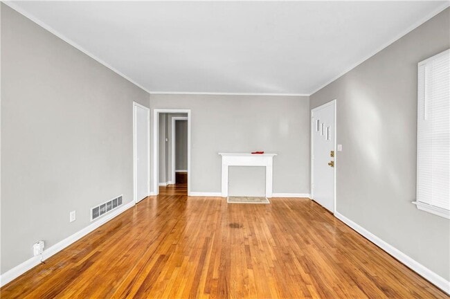 Building Photo - 1870 Windemere Dr NE