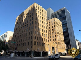 Building Photo - 114 W Adams St