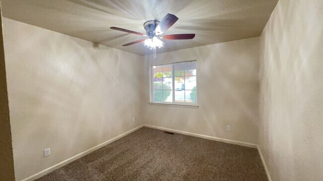 Building Photo - 1325 Chichester Dr