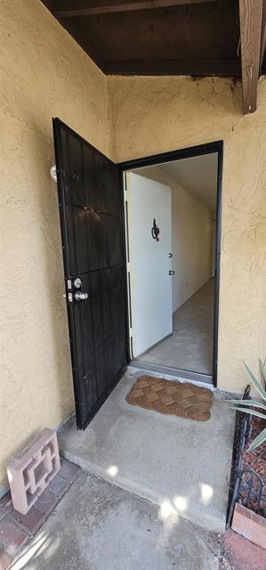 Building Photo - 1527 Temple Heights Dr