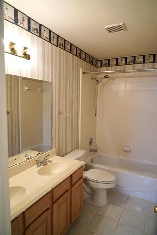 Building Photo - 2416 Geiberger Dr