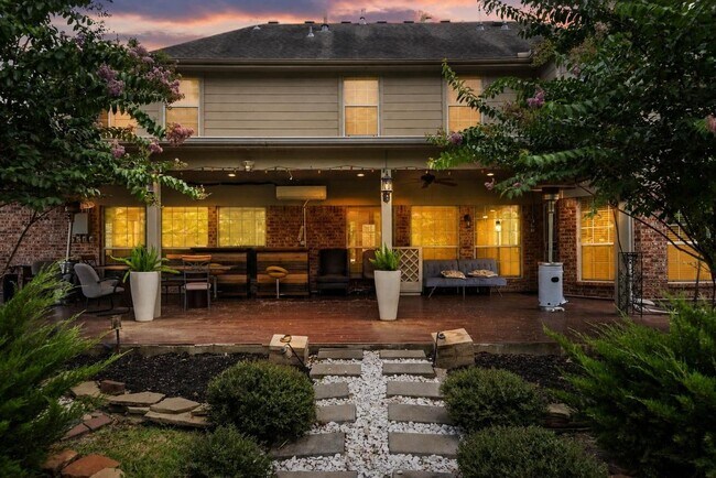 Building Photo - 5526 Darschelle Dr