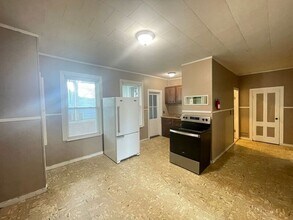 Building Photo - 121 Cypress St