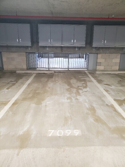 Parking Stall - 1388 Kapiolani Blvd