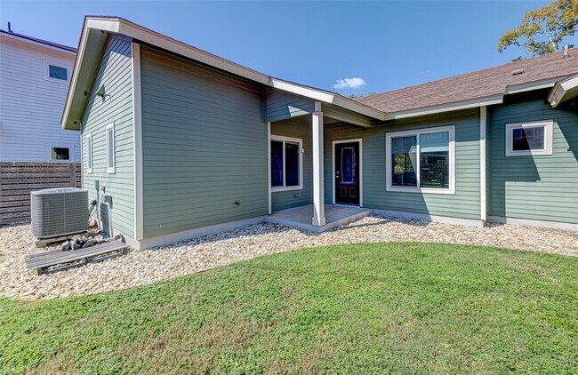 Building Photo - 1123 Walton Ln