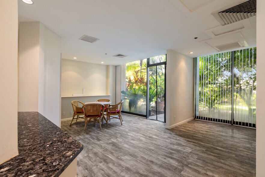 Building Photo - 300 Wai Nani Way