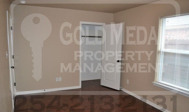 Building Photo - 1110 Grace Point Dr