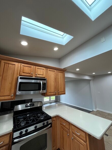 Building Photo - 14041 Brougham Dr