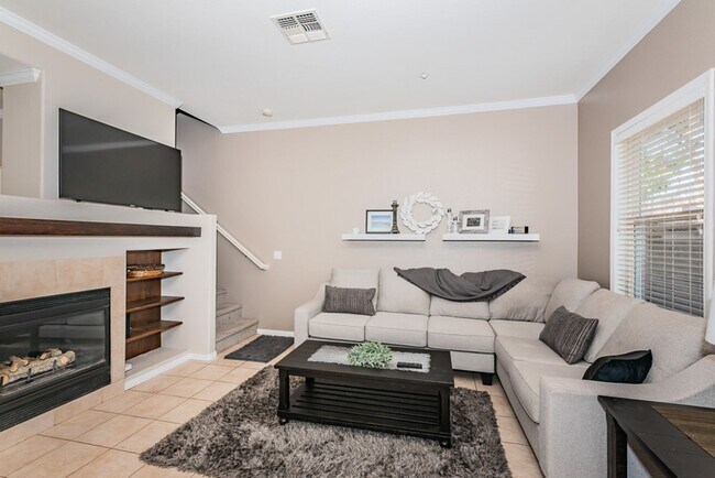 Building Photo - Beautifully Furnished Carlsbad Rental Near...