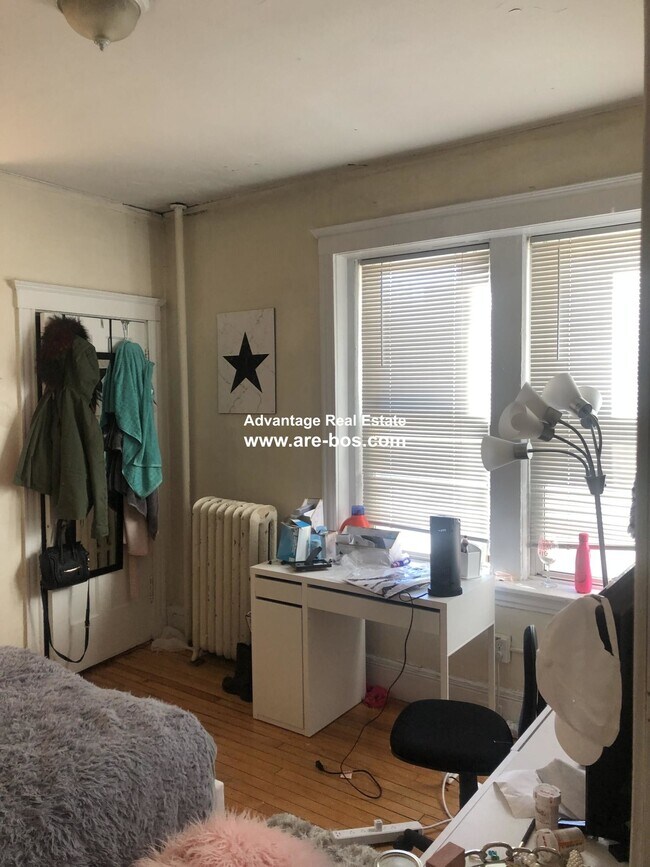 Building Photo - 55 Egmont St