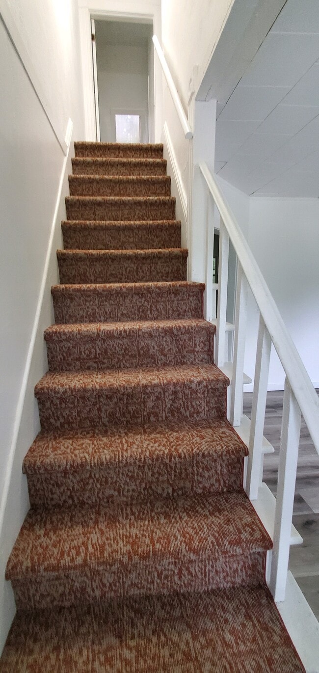 Building Photo - 493 Williams St