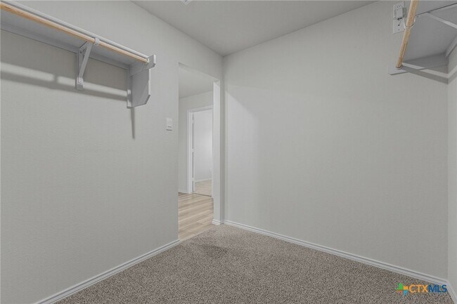 Building Photo - 4011 Baerlon Cv