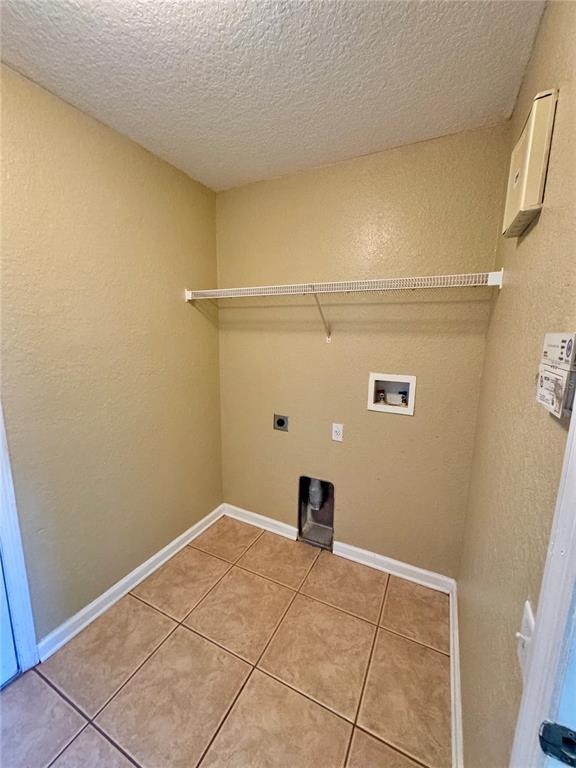 Building Photo - 2327 Meadow Oak Cir
