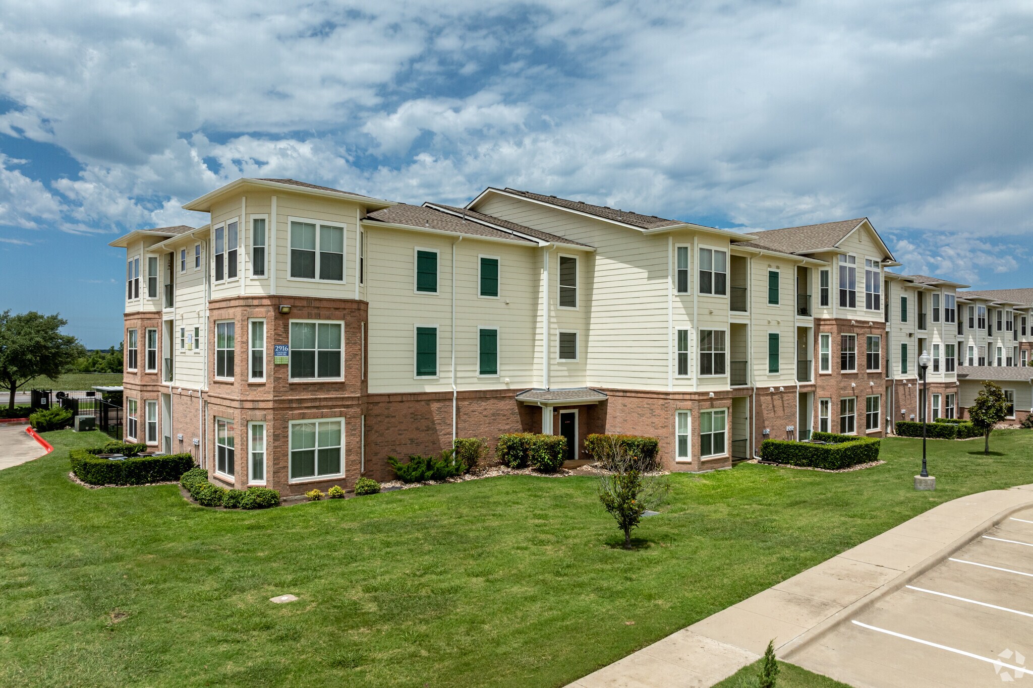 Building Photo - Country Lane Seniors - Temple Community